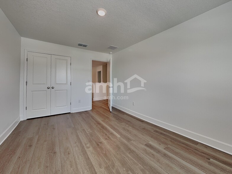 Building Photo - 37679 Dusty Saddle Ln