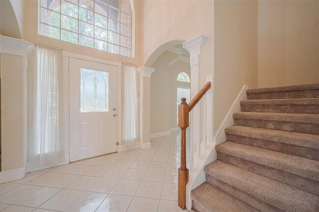 Building Photo - 14203 Torrey Village Dr