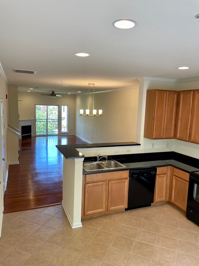 Building Photo - 3817 Picasso Ct