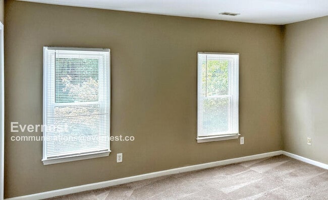 Building Photo - 1524 Township Cir