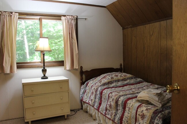 Building Photo - **WINTER RENTAL** Adorable Meredith Chalet...