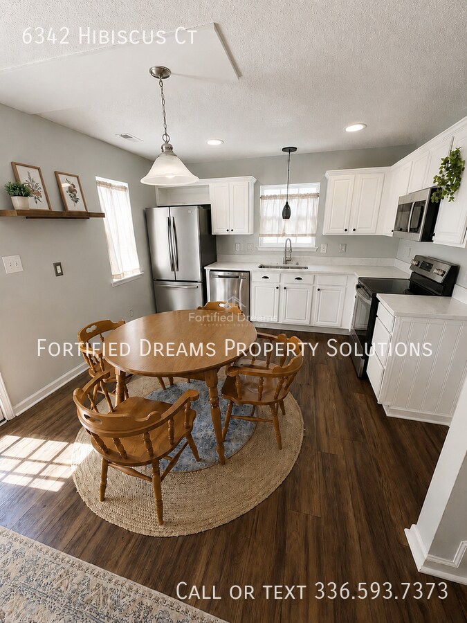 Building Photo - 6342 Hibiscus Ct