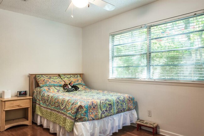 Building Photo - 2402 Rock Terrace Cir