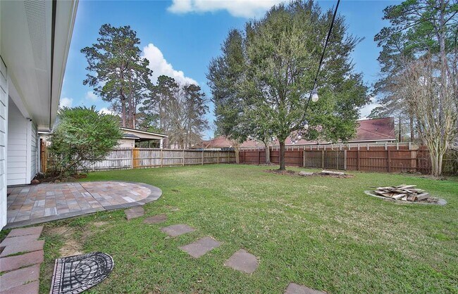 Building Photo - 720 Springwood Dr