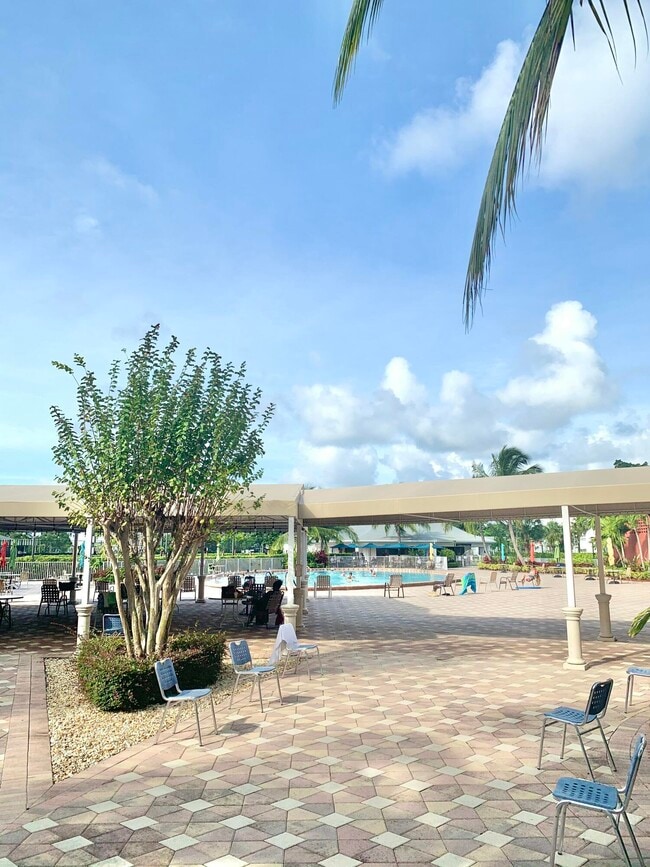 Building Photo - 3 Ventnor Dr