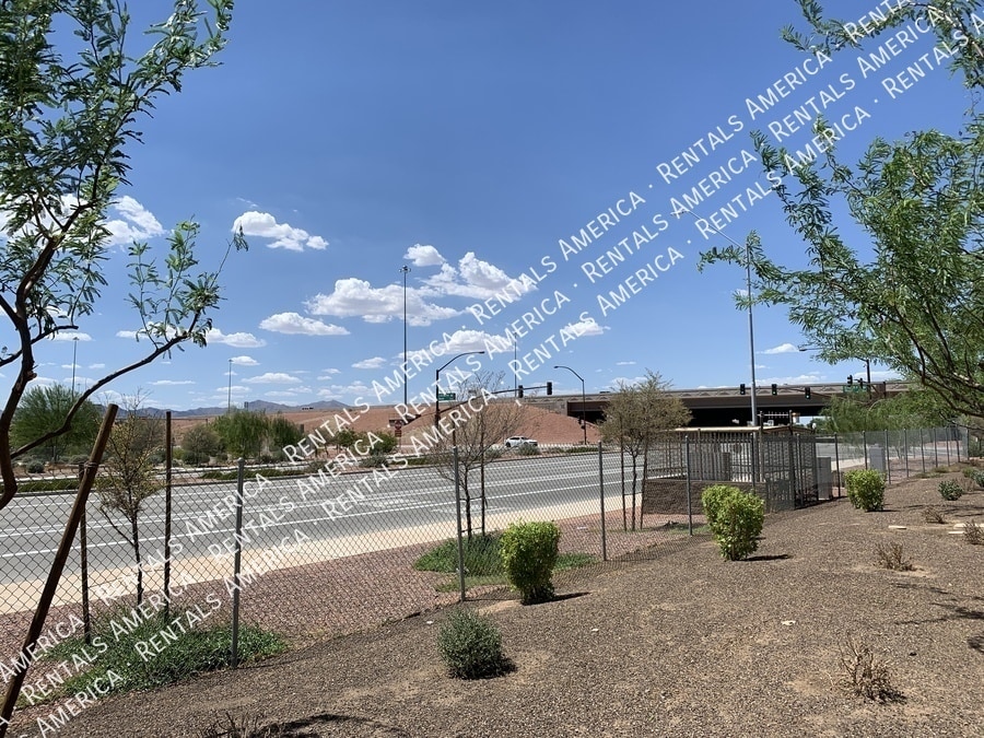 Building Photo - 16267 W La Ventilla Way