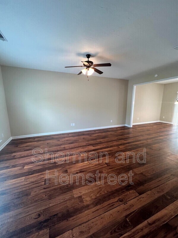 Building Photo - 5013 Sunderlund Ct
