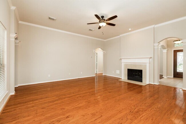 Building Photo - 6414 Canyon Pointe Ln