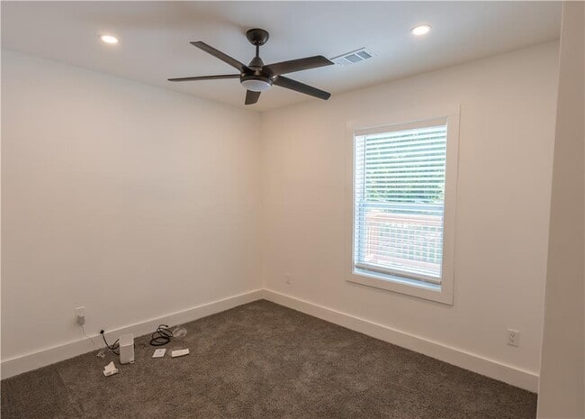 Building Photo - 3822 Bakers Ferry Rd SW