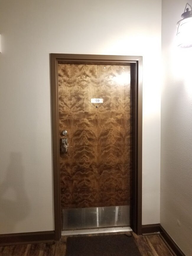 Building Photo - 2 bedroom 2 bath furnished - first floor unit