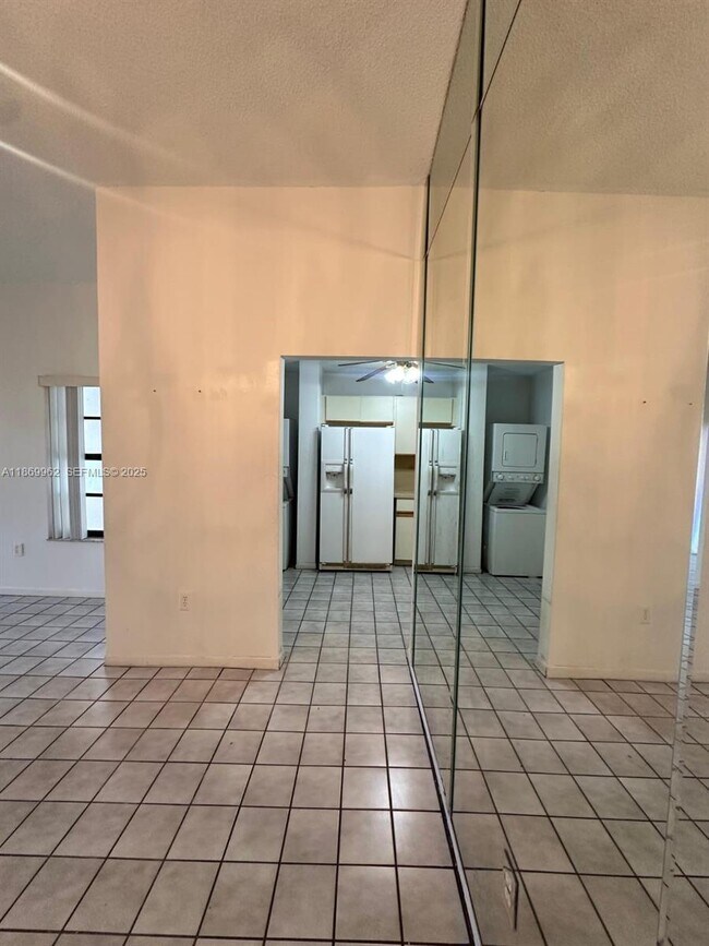 Building Photo - 7555 SW 153rd Pl