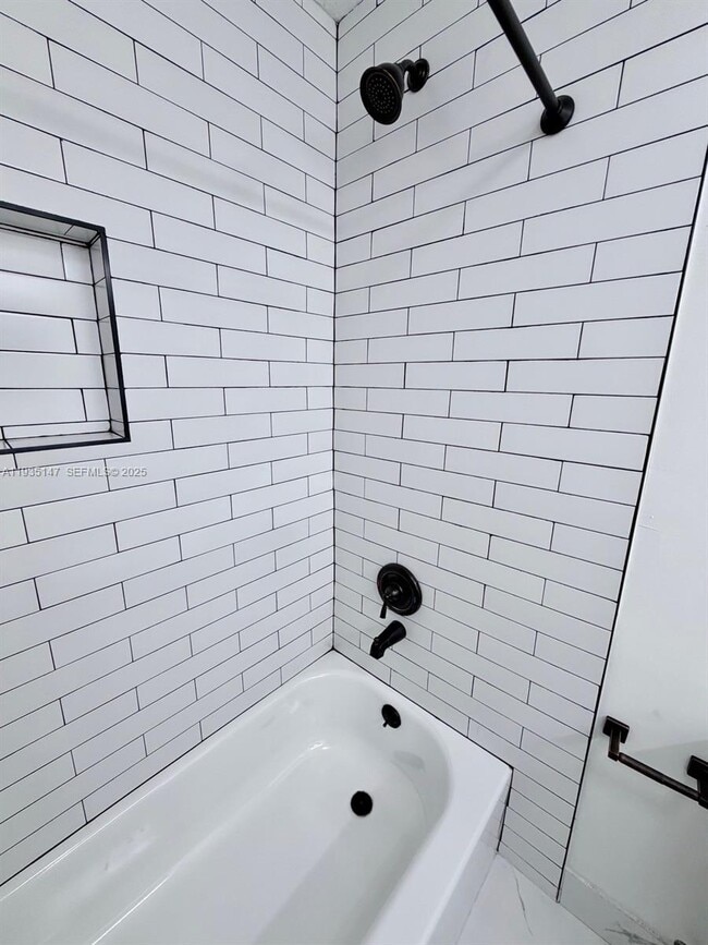 Building Photo - 10722 La Placida Dr