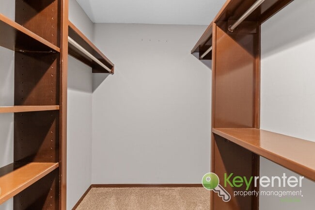 Building Photo - Beautiful 4 Bedroom 3 Bath | Goddard School District