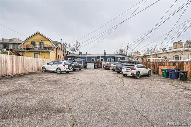 Building Photo - 370 Sherman St