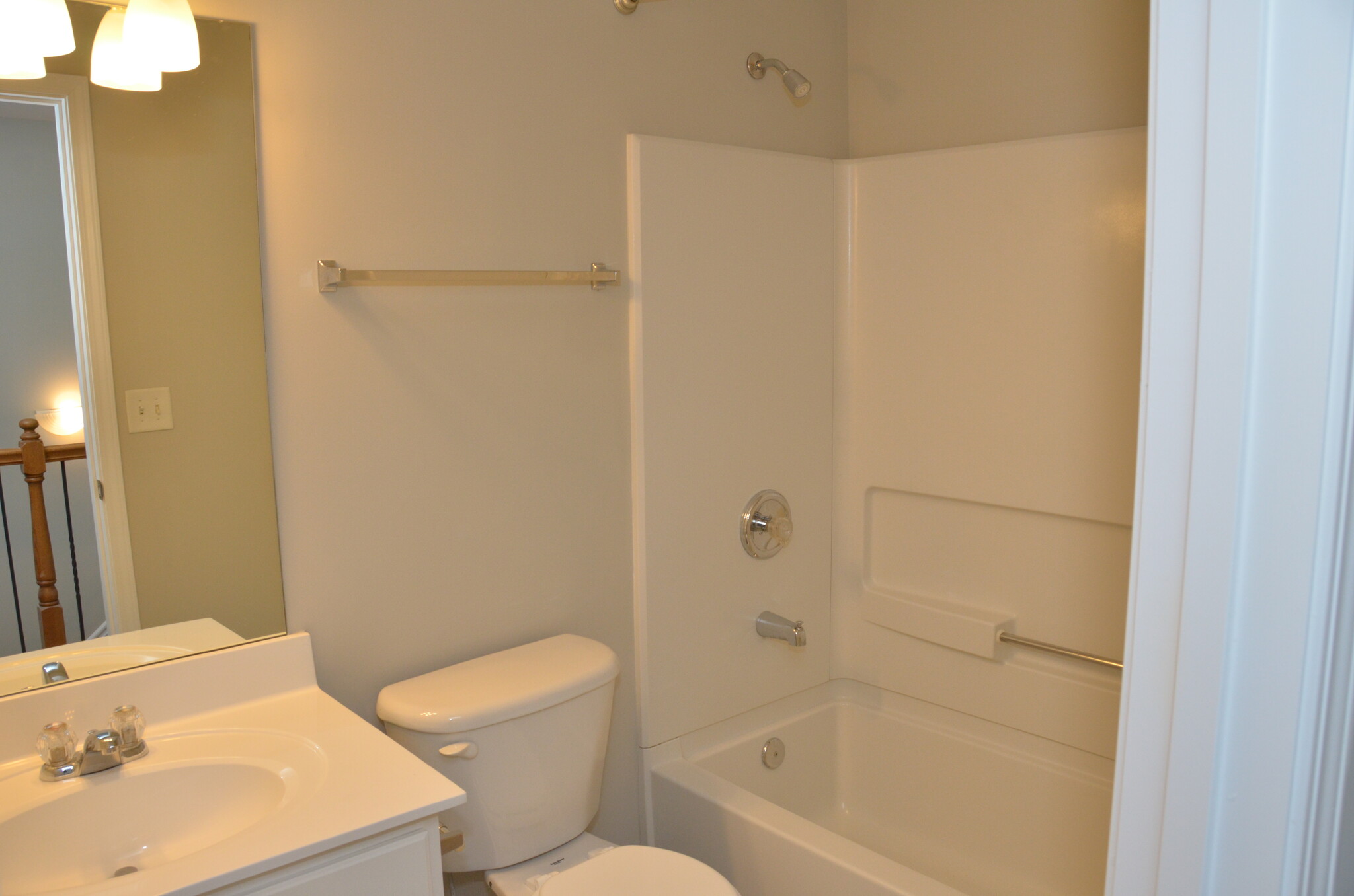 Guest Bath room with Shower and tub combo - 1303 Greychurch Way