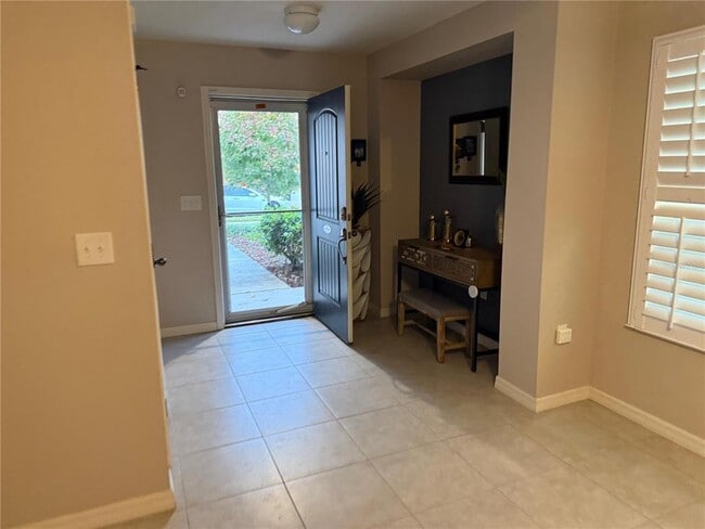 Building Photo - 10428 Laguna Plains Dr