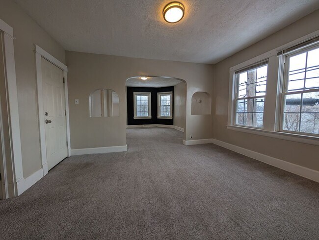 Building Photo - 1476 W 107th St