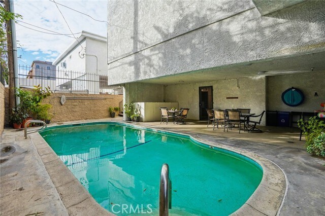 Building Photo - 11162 Camarillo St