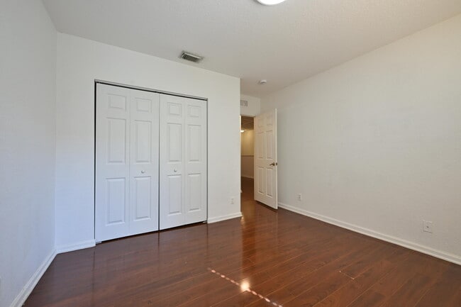 Building Photo - 2789 S Evergreen Cir