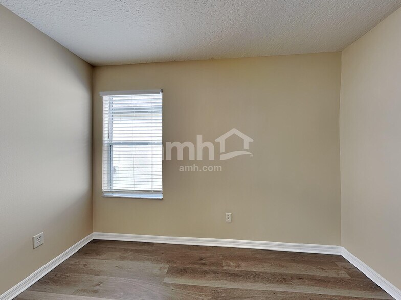 Building Photo - 13450 Sunkiss Loop