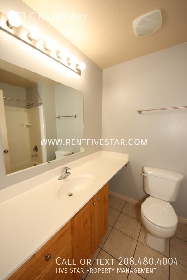 Building Photo - 573 Raven Way