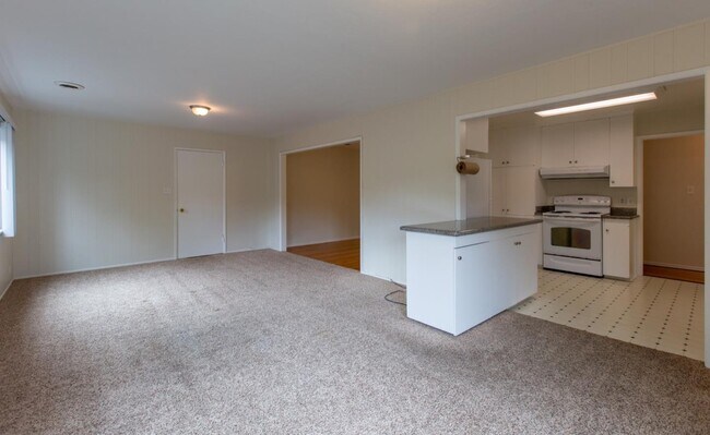 Building Photo - 1651 Rosita Rd