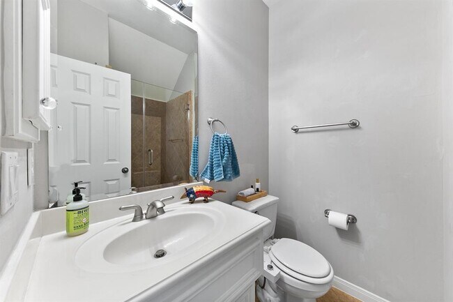 Building Photo - 1708 Wilson St