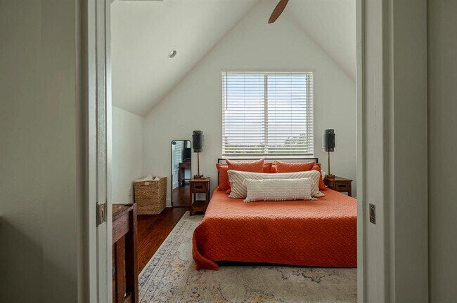 Building Photo - 2812 Oak Springs Dr