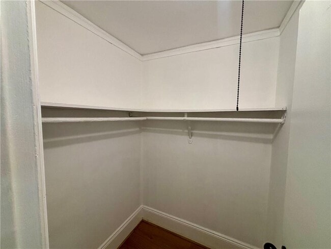 Building Photo - 2479 Peachtree Rd NE