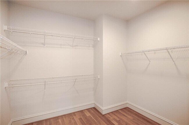 Building Photo - 96 Sheridan Dr NE