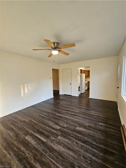 Building Photo - 2bd/1bth Duplex in Kent with detached garage