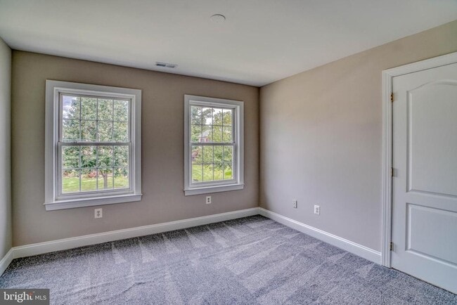 Building Photo - 9902 Player Dr