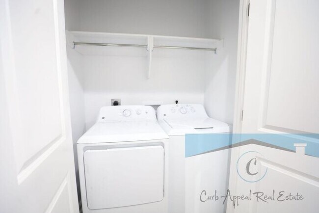 Building Photo - Luxury 2 bed 1 bath apartment - brand new construction!! Washer, dryer and utilities included!!