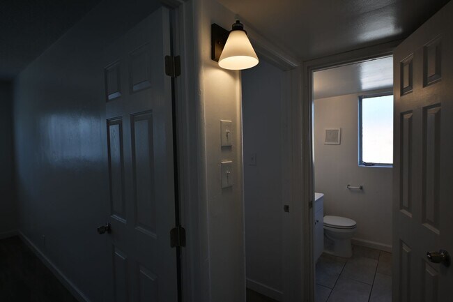 Building Photo - 378 N 13th St