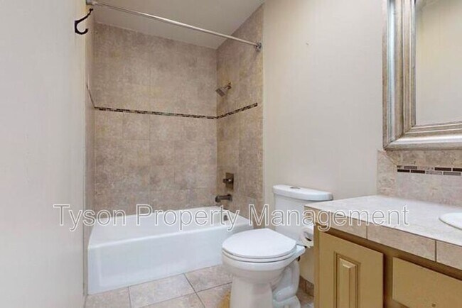 Building Photo - 6208 Sabre Ct NW