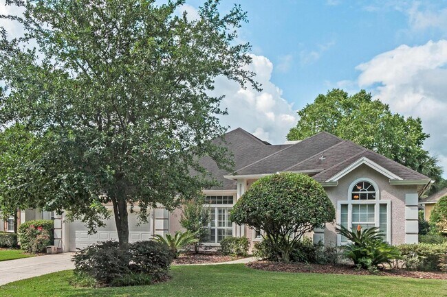 Building Photo - 137 Deer Cove Dr