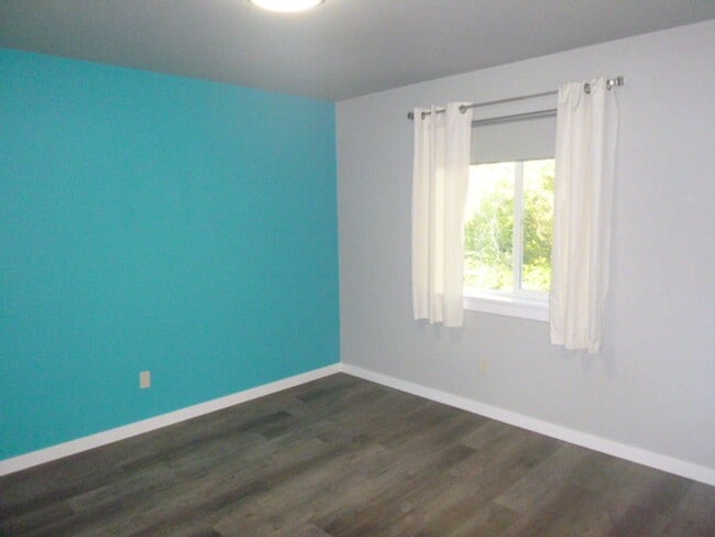 Building Photo - 2 bedroom close to the beach