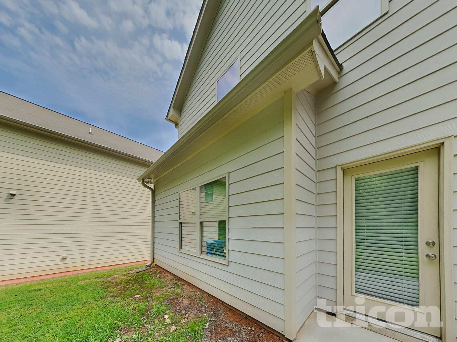 Building Photo - 1006 Grenier Terrace NE