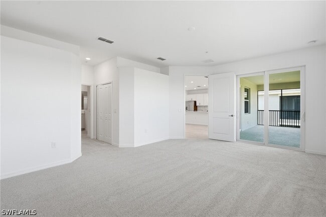Building Photo - 15918 Grn Acrs Ave