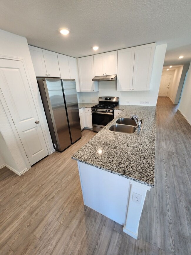 Building Photo - PALOMA Subdvison/ Converse Area