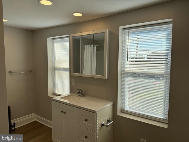 Building Photo - 1512 Franklin St