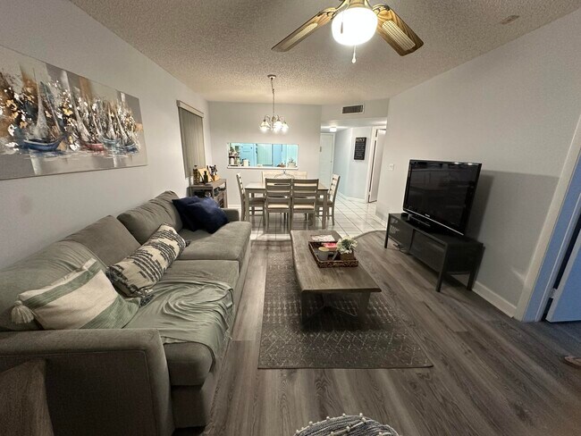 Building Photo - 3138 Via Poinciana