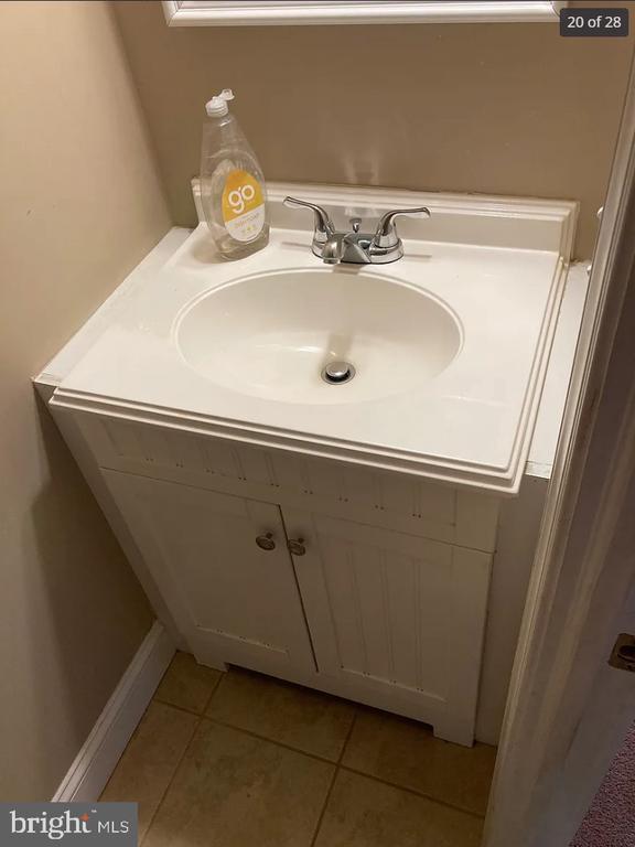 Building Photo - 341 Emmett St