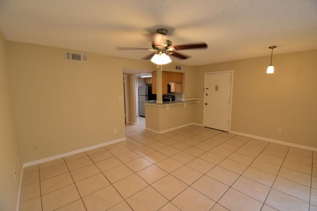 Building Photo - Very Nice cozy 1bd 1ba Condo in Altamonte ...