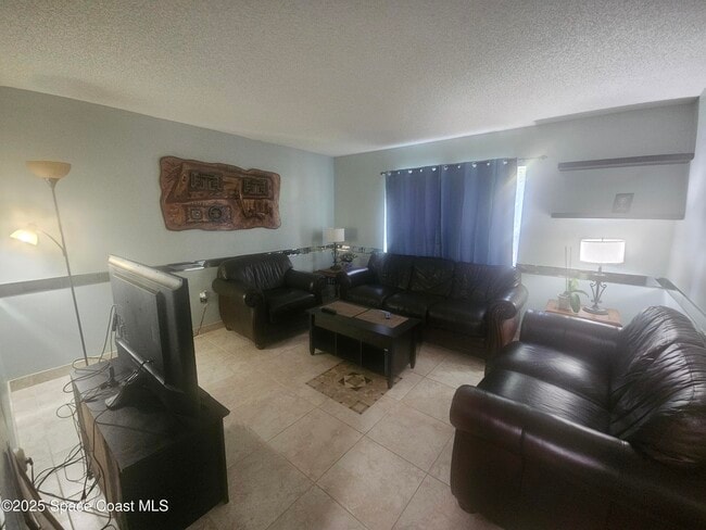 Building Photo - 2240 Spring Creek Cir