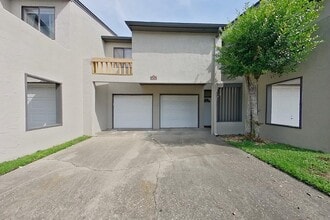 Building Photo - 1345 Airport Dr