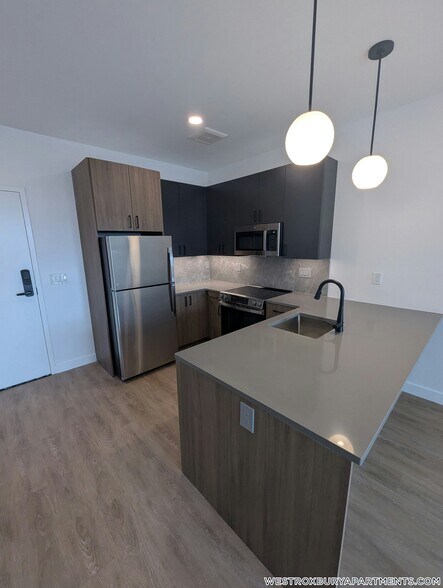 Building Photo - 199 Gardner St