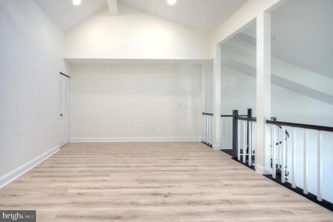 Building Photo - 1326 Chanticleer