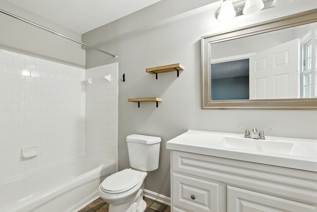 Building Photo - 159 Brightwater Dr