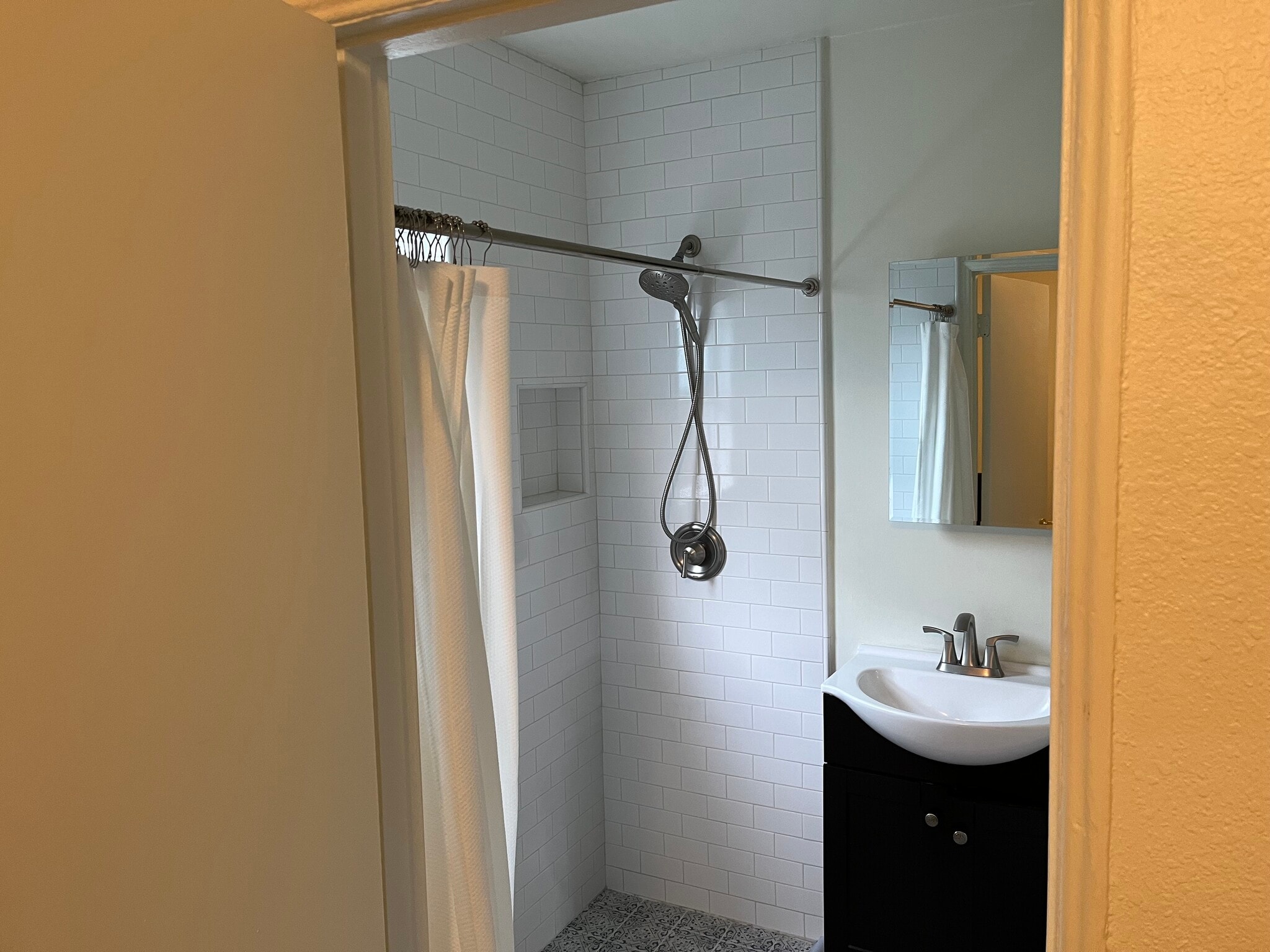 Building Photo - 2800 Tola Ave